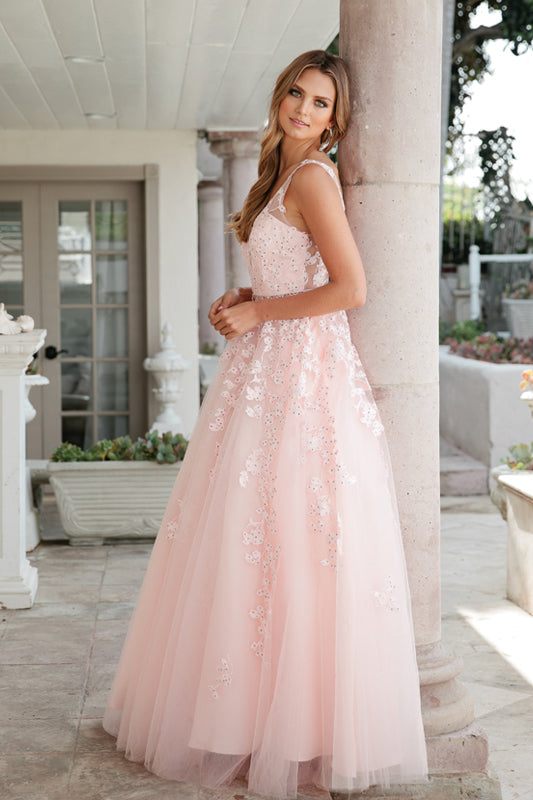 Lauri Dress