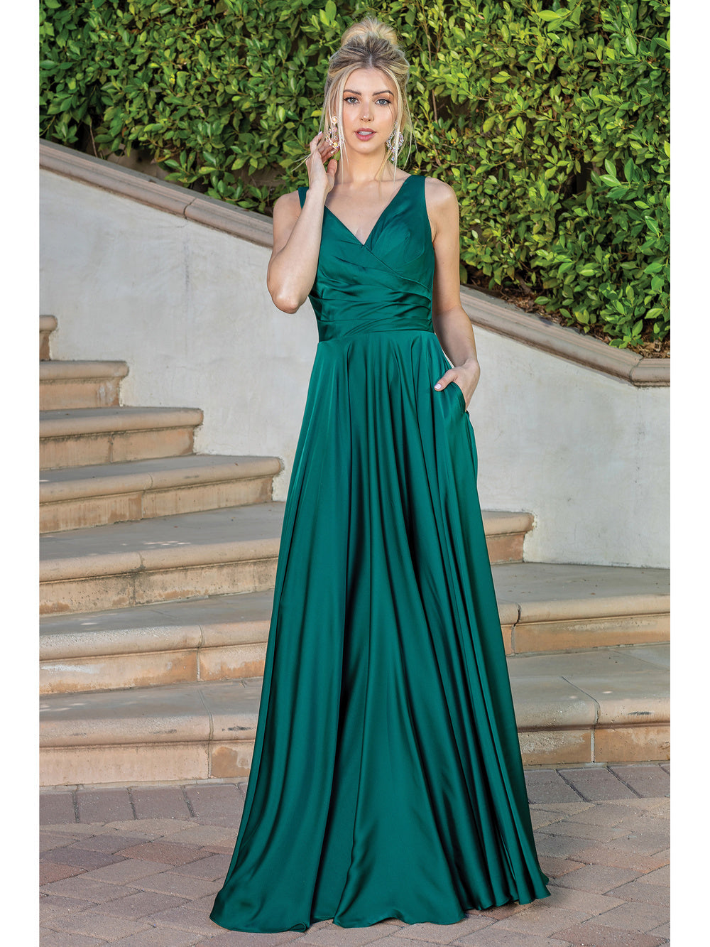 Lusina Dress